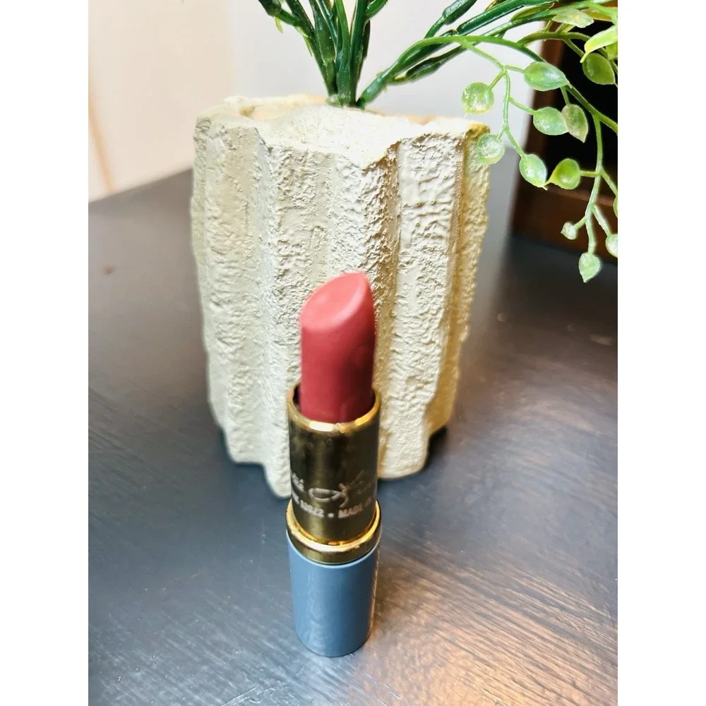 ESTEE LAUDER Rosewood #12 RE-Nutriv Lipstick RARE & VERY‎ DIFFICULT TO FIND
